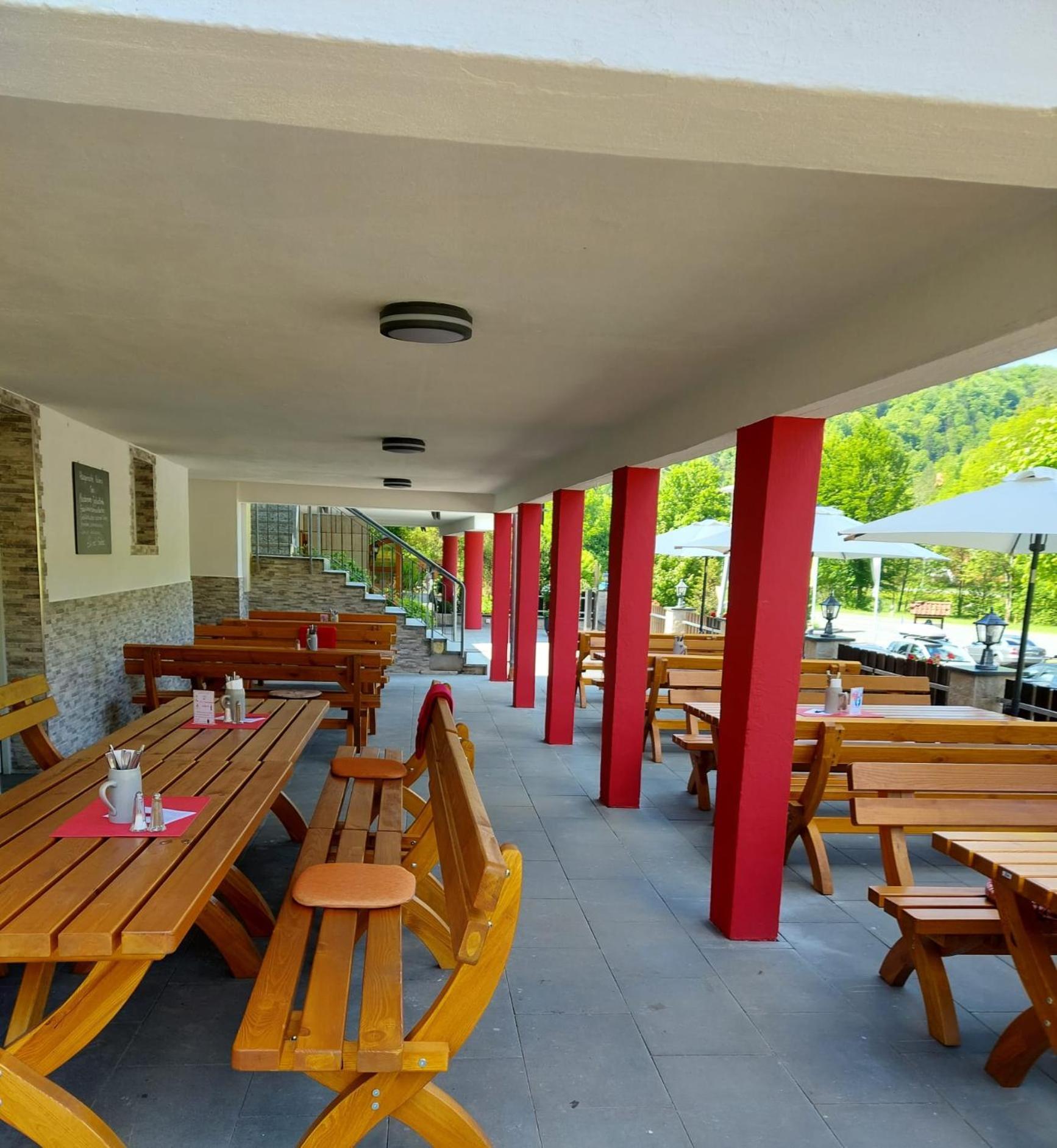 Hotel Landgasthof Frankenstern Goessweinstein Exterior foto