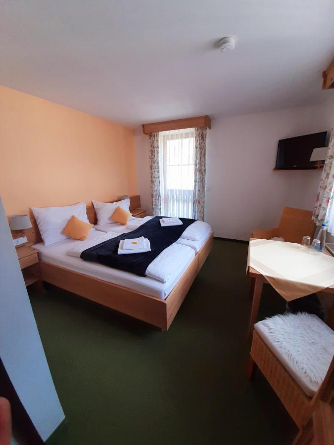 Hotel Landgasthof Frankenstern Goessweinstein Exterior foto